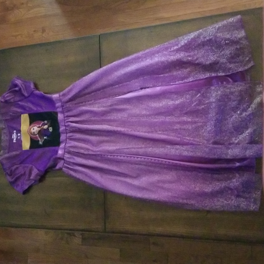 Disney Fozen II Anna Pijama/ Nightgown/Dress Size 7/8